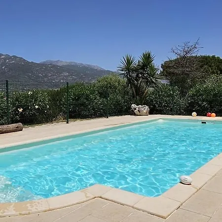 T3 - Bord De - Piscine - Vue Magnifique Апартаменты *