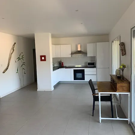 Appartement T3 - Bord De - Piscine - Vue Magnifique Propriano (Corsica)