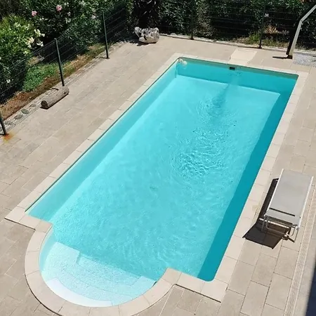 Appartement T3 - Bord De - Piscine - Vue Magnifique